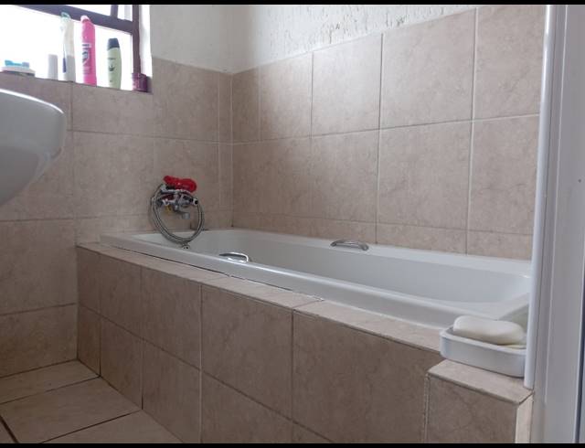 2 BEDROOM SECTIONAL TITLE FOR SALE IN BOKSBURG NORTH